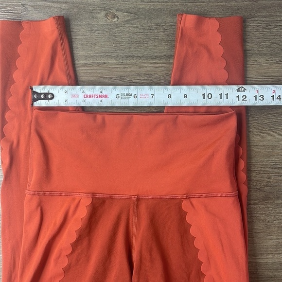 Aerie Women’s High Rise Super Soft Scalloped Leggings, size Medium - Picture 4 of 9